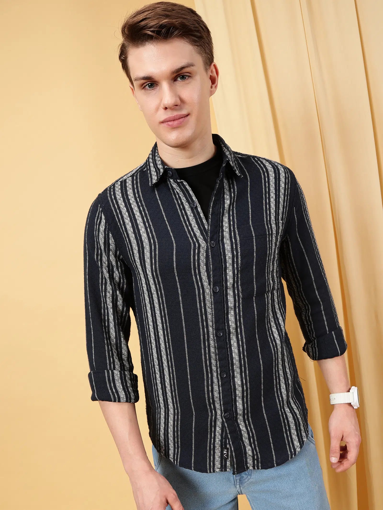 Valen Men's Vertial Stripes Casual Shirt